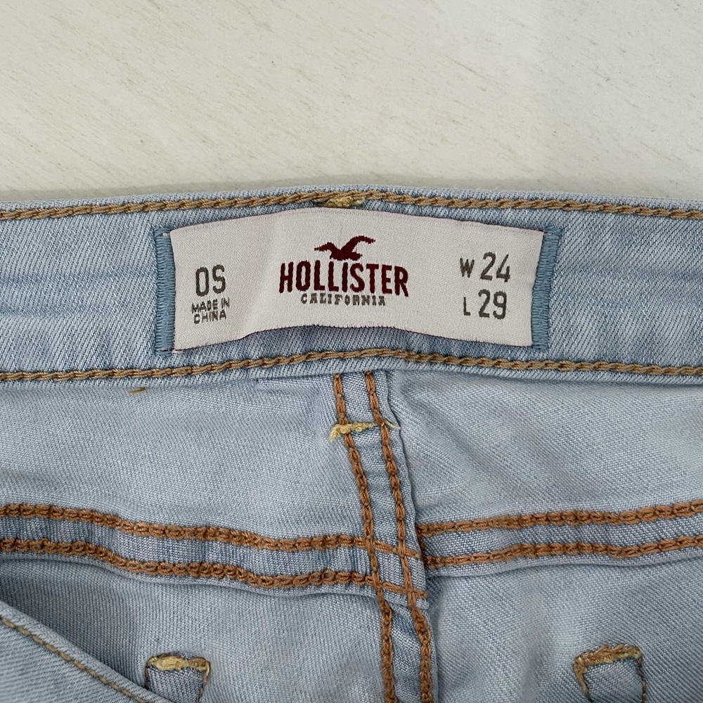 Hollister Ripped Jeans - Picture 5 of 5